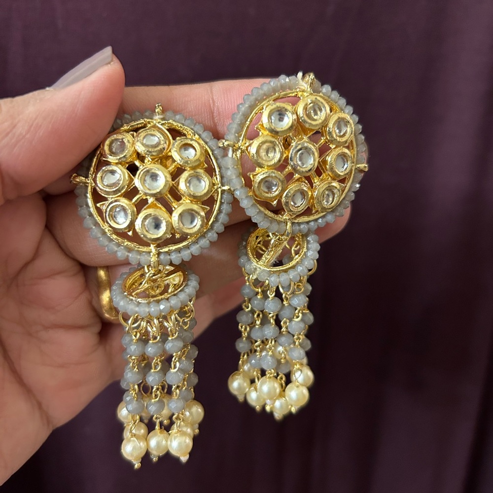 Large earrings very beautiful